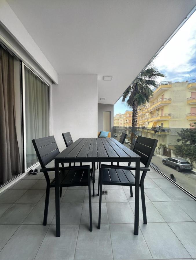 Modern And Spacious Appartement With Beach View. Gallipoli Luaran gambar